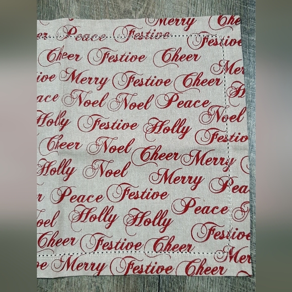 Harman Set of 8 Holiday Christmas Placemats 100% Cotton Like New 18 1/2" x 14" - Picture 4 of 5